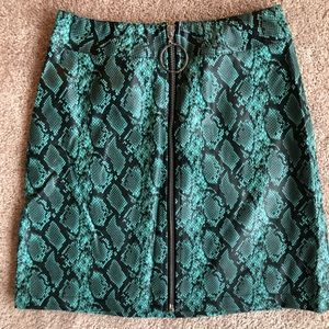 Tiger mist faux leather skirt